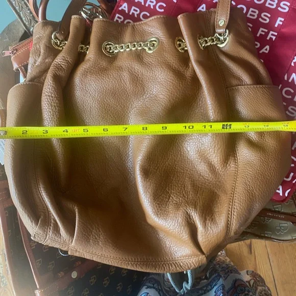 MICHAEL Michael Kors Tan Shoulder Bag - Picture 12 of 15